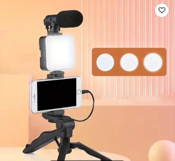 TRIPODE CON MICROFONO